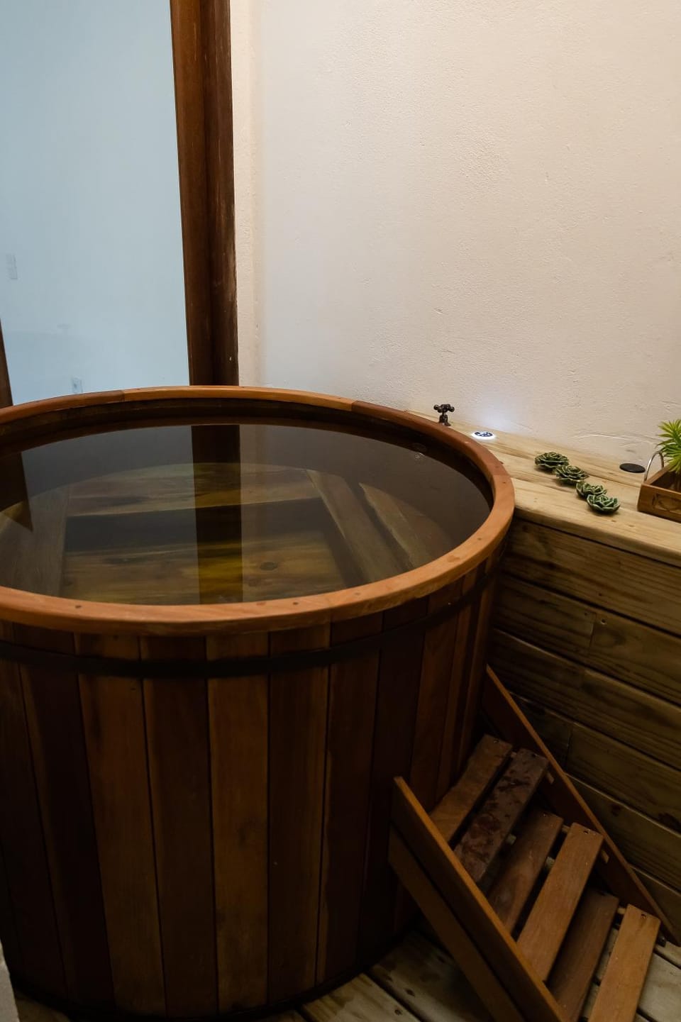 Hot Tub, Hot Tub