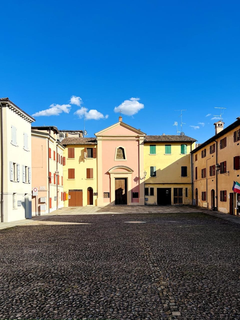 Neighbourhood, Landmark view