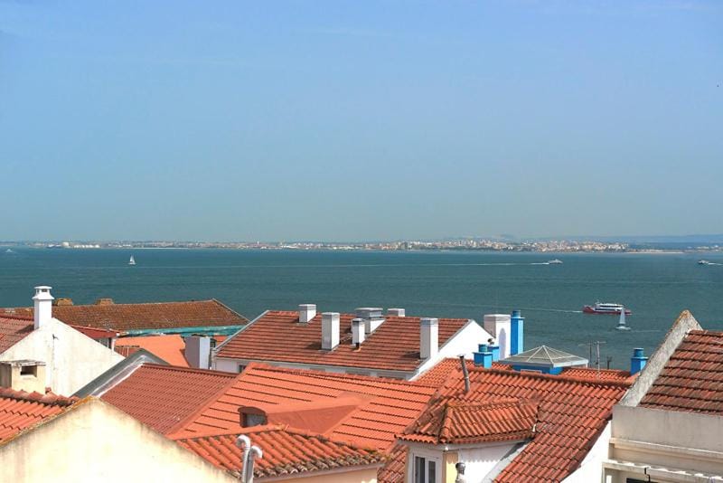 City view, Sea view