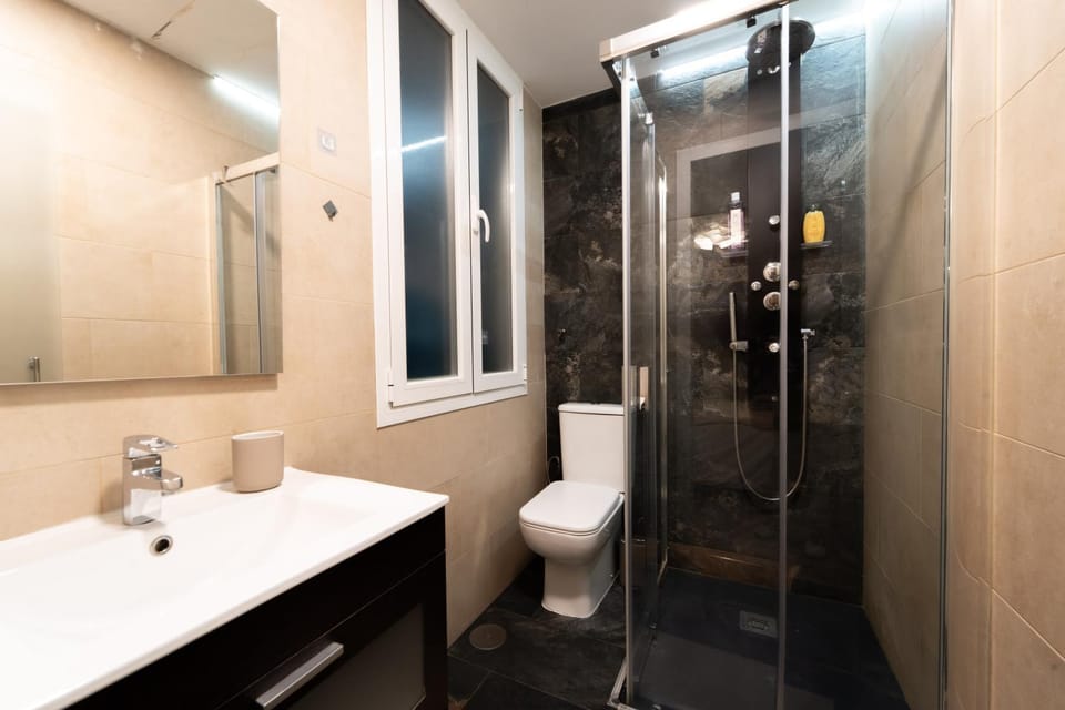 Shower, Toilet, Bathroom