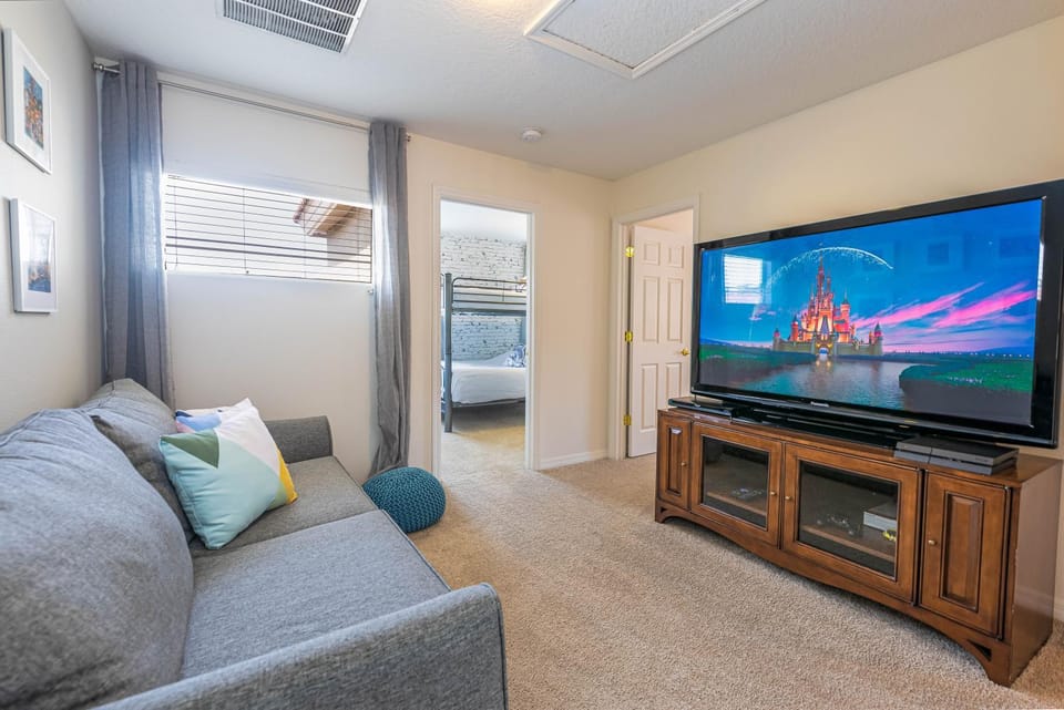 6BR Fun Villa – Game Room, Pool, Near Parks House in Kissimmee