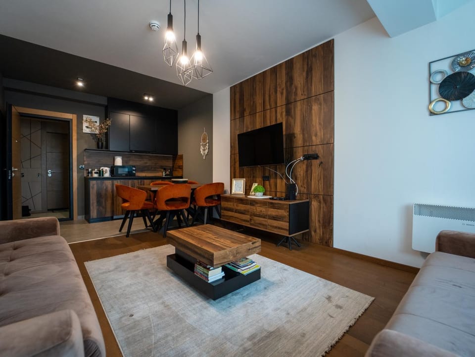Communal lounge/ TV room, TV and multimedia, Kitchen or kitchenette, Living room, Seating area, Evening entertainment