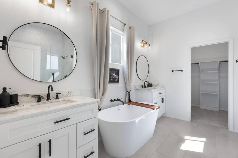 Shower, Bathroom, Bath, towels