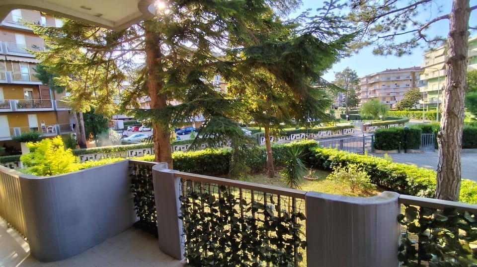 View (from property/room), Balcony/Terrace, Quiet street view, Inner courtyard view