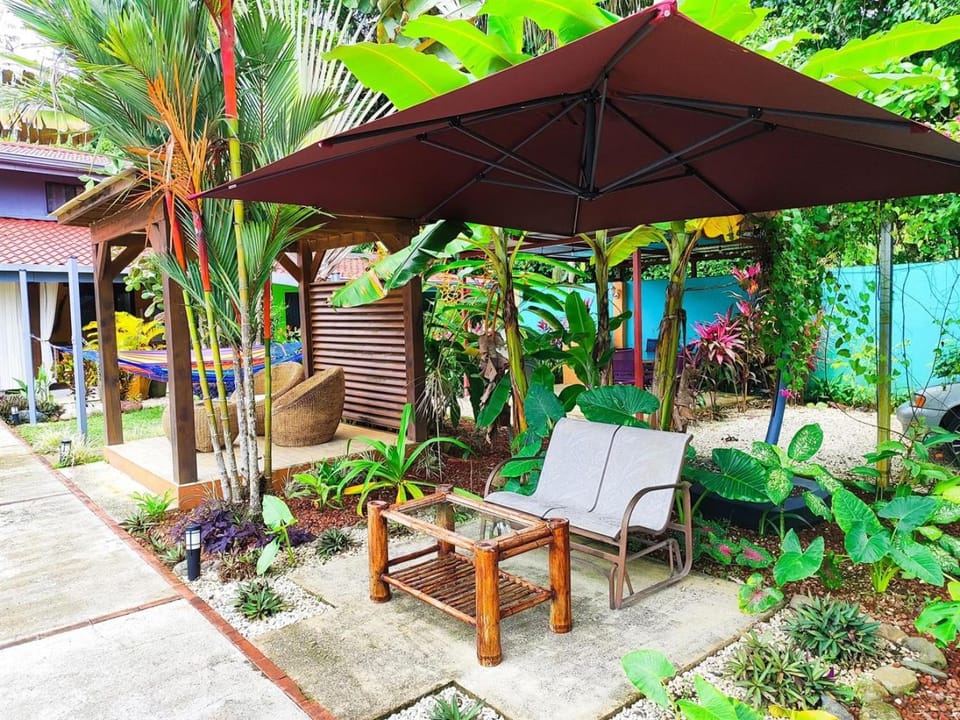 Property building, Day, Garden, Garden view