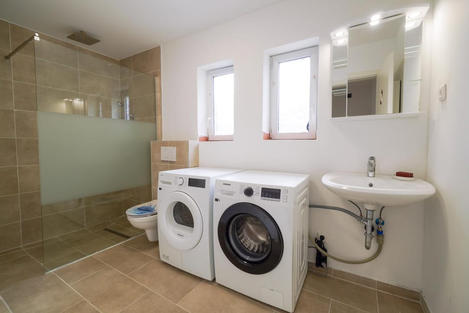 Shower, Bathroom, washing machine, dryer