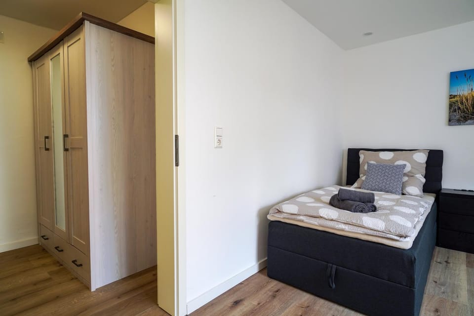 Bed, Photo of the whole room, Bedroom, towels, wardrobe