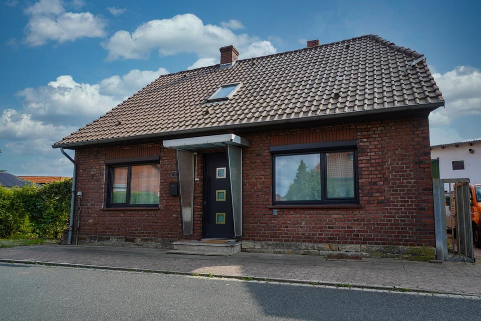 Property building, Street view