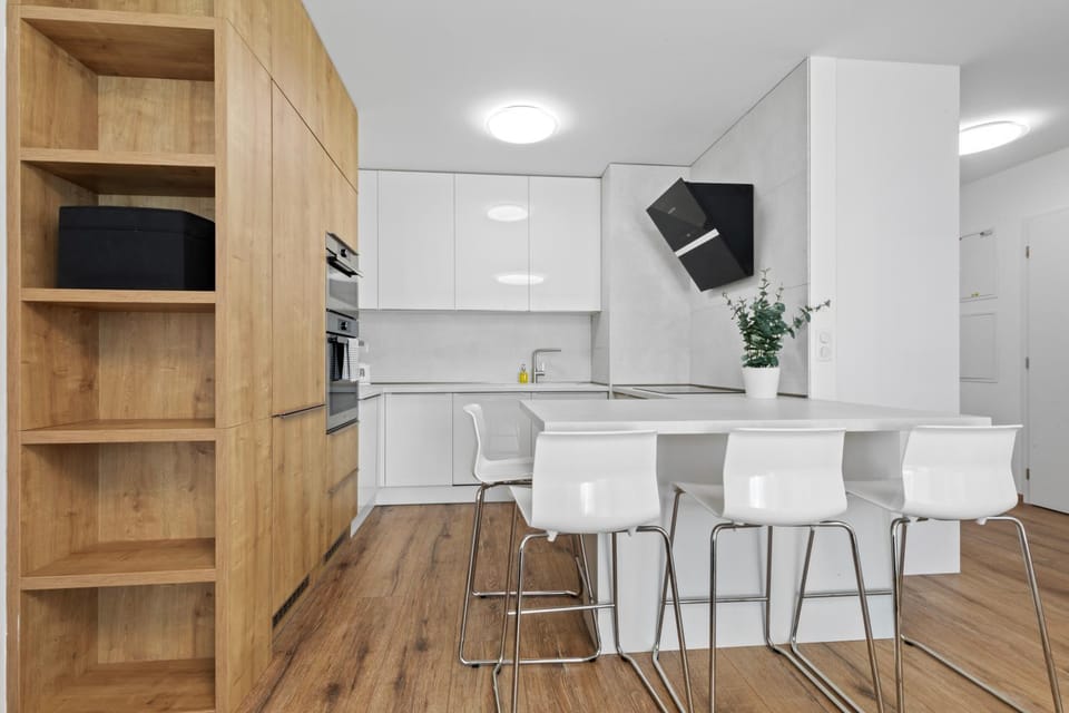 TV and multimedia, Kitchen or kitchenette, Dining area