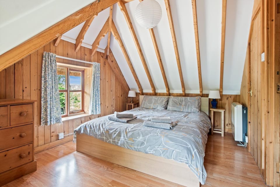 Bed, Photo of the whole room, Bedroom, wardrobe