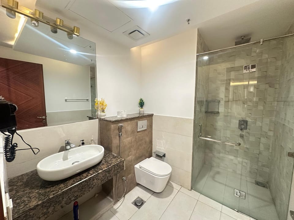 2 BHK Luxuries Apartment At Goldcrest Mall DHA Apartment in Lahore