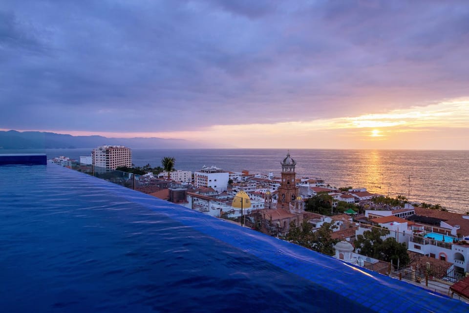 Nearby landmark, Day, Natural landscape, Pool view, Sea view, Swimming pool, Sunrise, Sunset