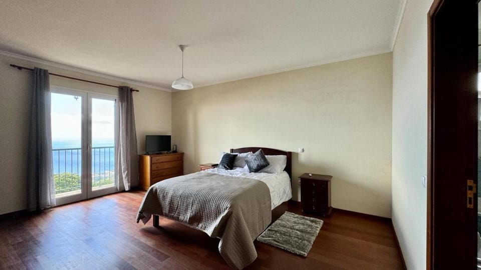 Golden View Vacation rental in Caniço