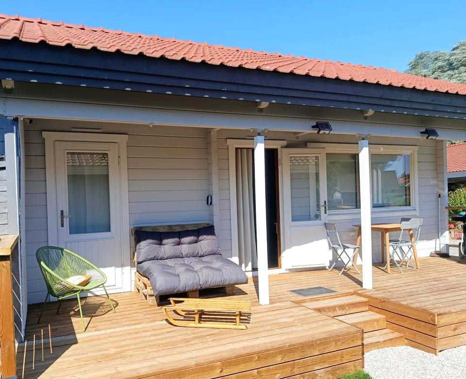 Property building, Balcony/Terrace