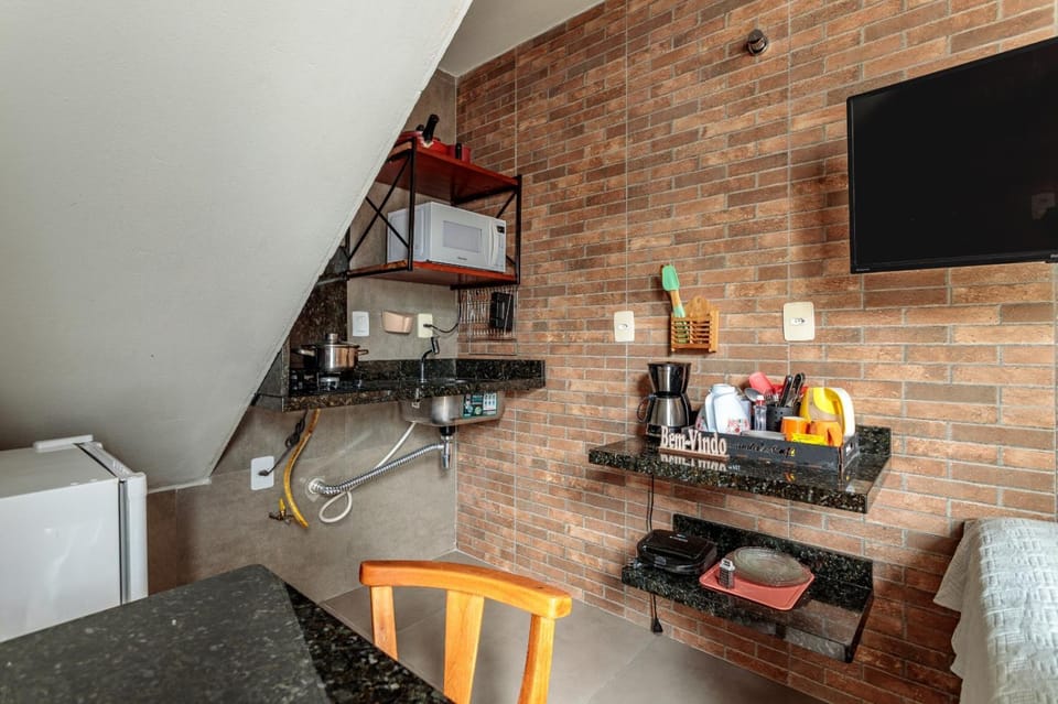 Kitchen or kitchenette, Living room, oven