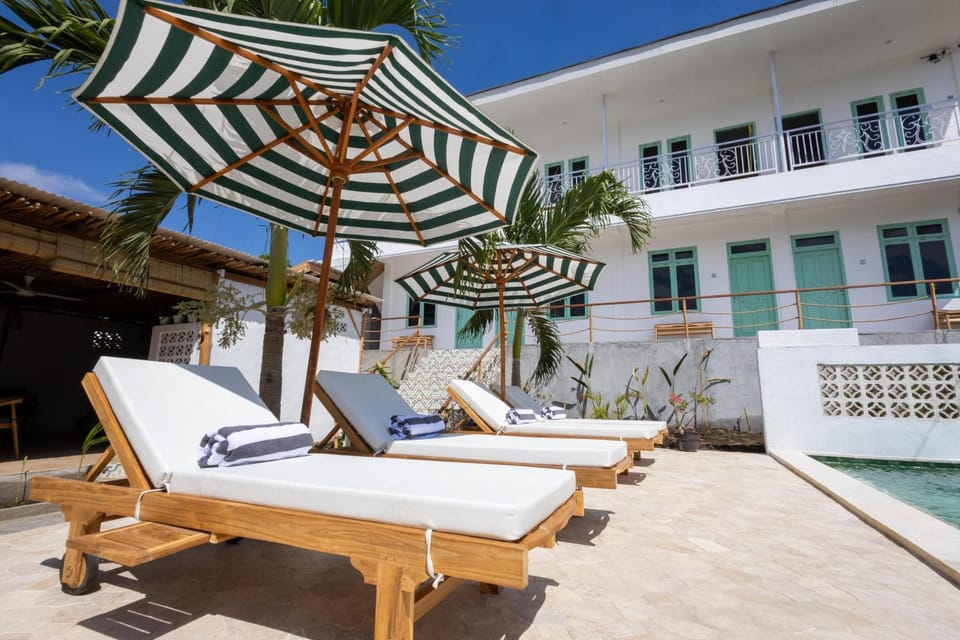 Swimming pool, Swimming pool, sunbed