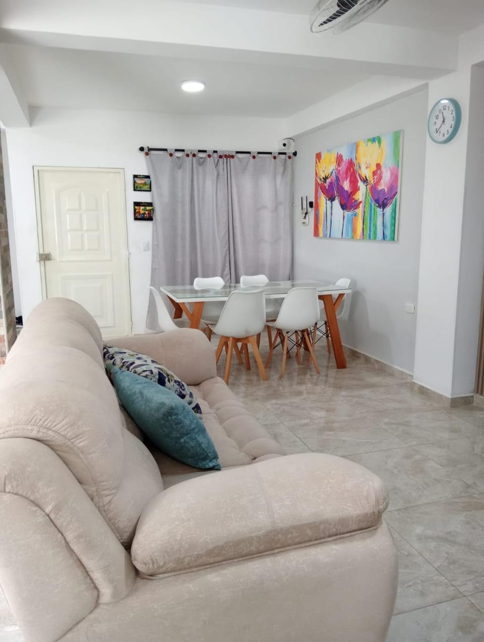 Living room, Dining area