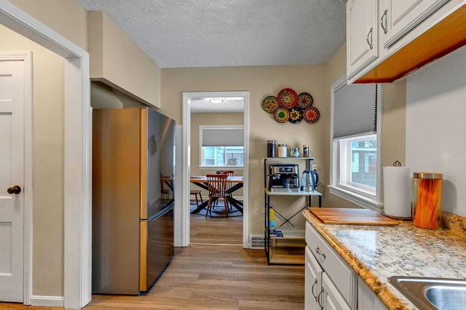 South Euclid 3BR Cozy Home House in Lake Erie