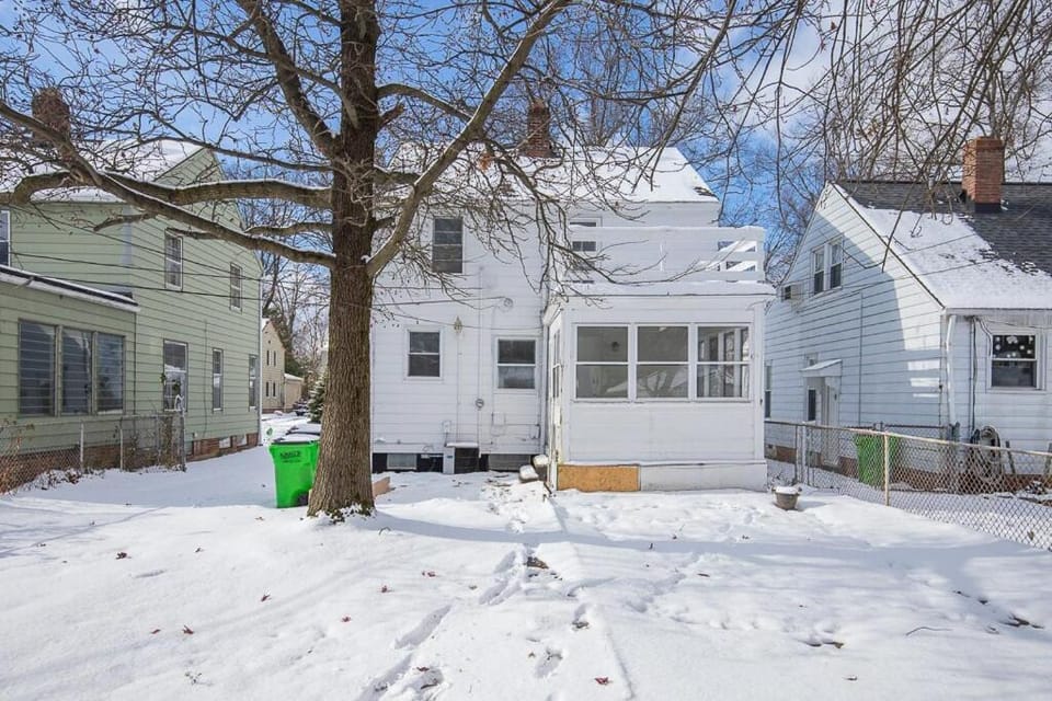 South Euclid 3BR Cozy Home House in Lake Erie