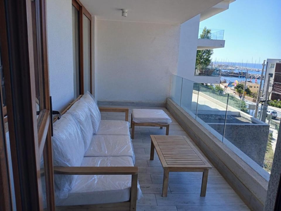 Departamento nuevo, amoblado, gran vista al mar, a pasos de la playa Apartment in Santiago Metropolitan Region