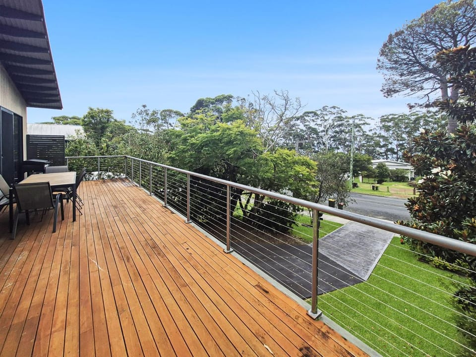 Seas The Day by Book Jervis Bay - Free Wifi, 180m Walk TO THE Beach House in Vincentia