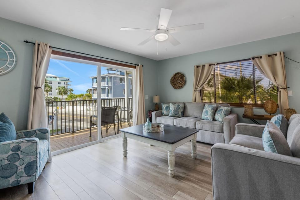 Living room, Sea view