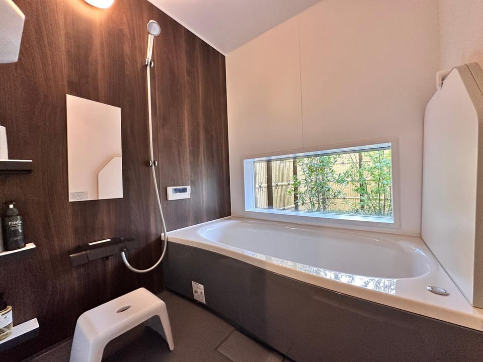 Bathroom, Bath