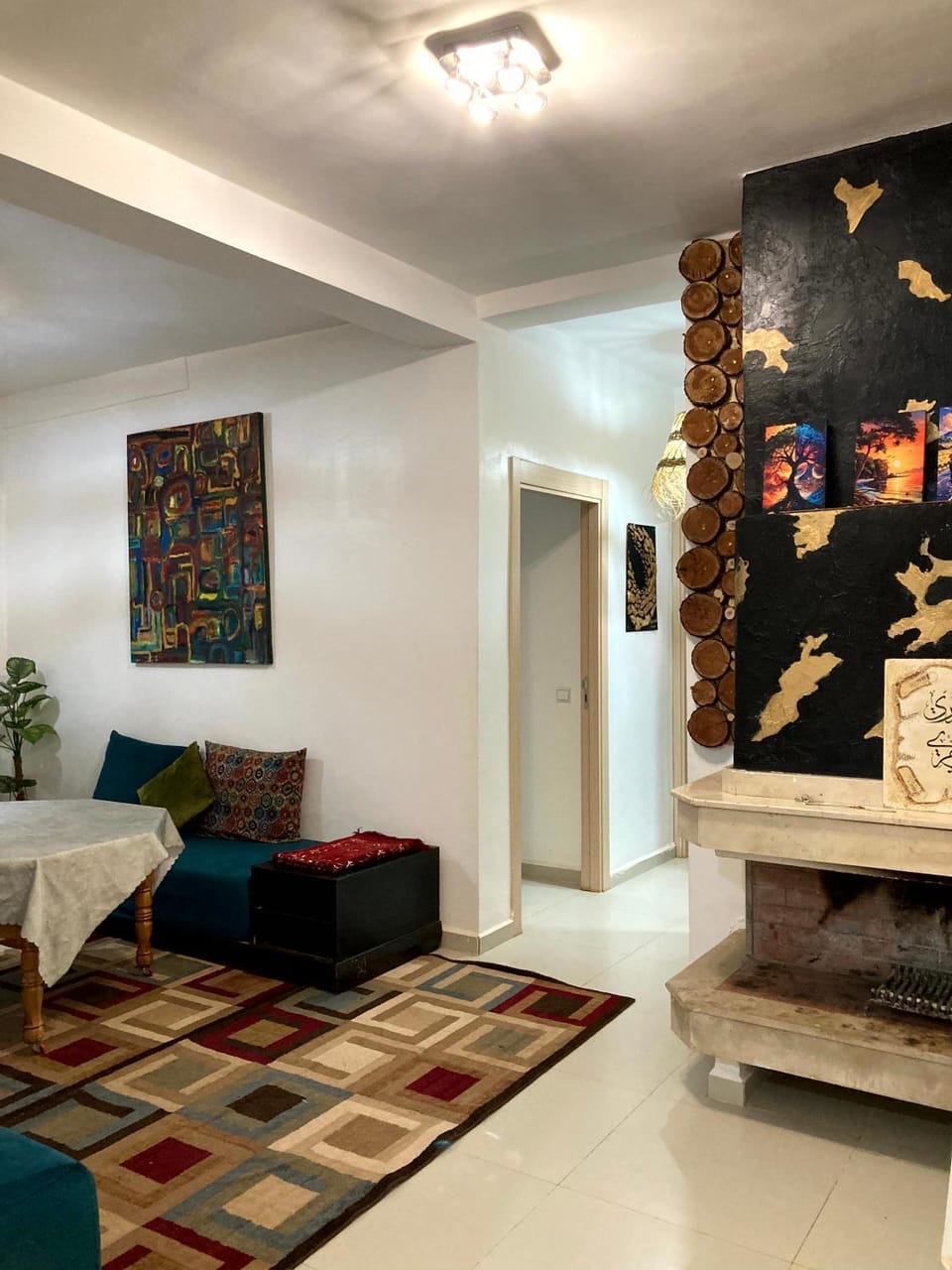 Living room, Seating area, fireplace