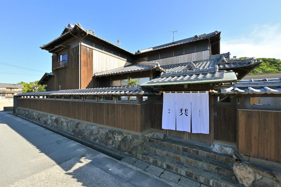 Property building, Day