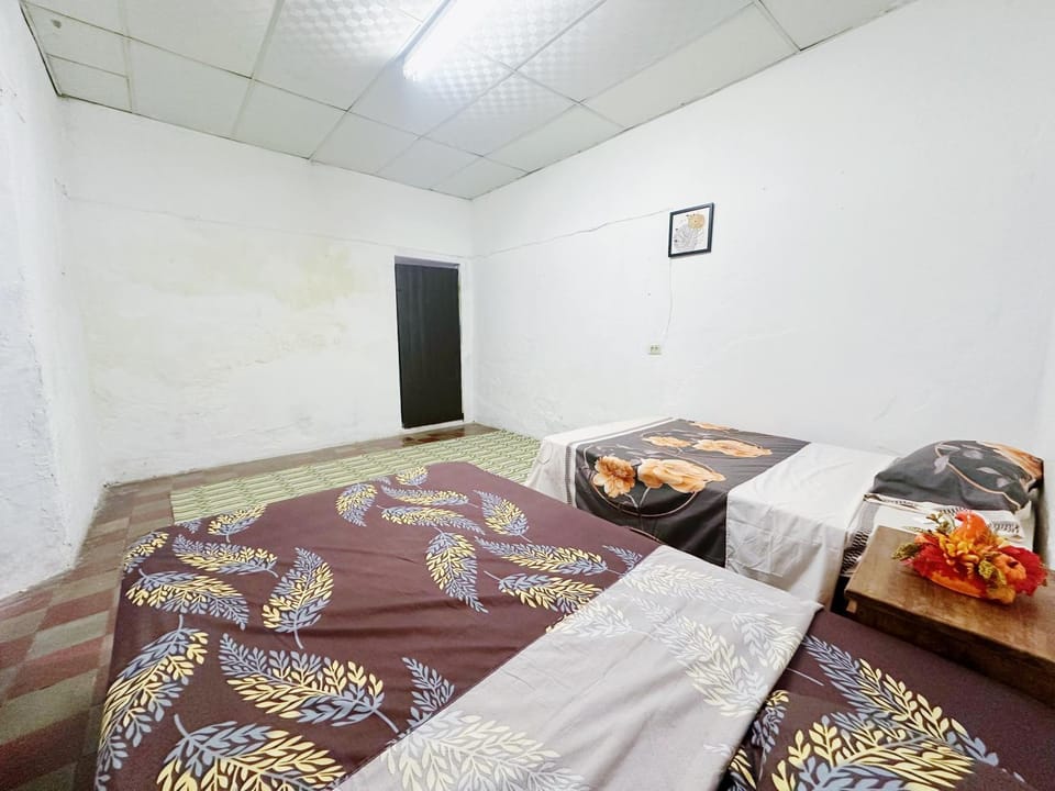 Hostal Los Milagros Bed and Breakfast in La Libertad Department, El Salvador