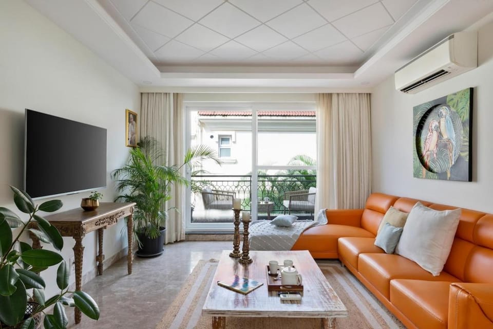 Communal lounge/ TV room, TV and multimedia, Living room, Seating area, Evening entertainment