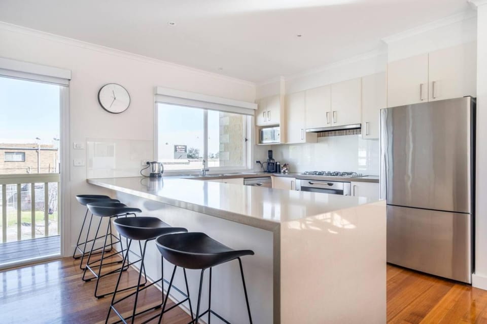 Kitchen or kitchenette, Other, oven, stove