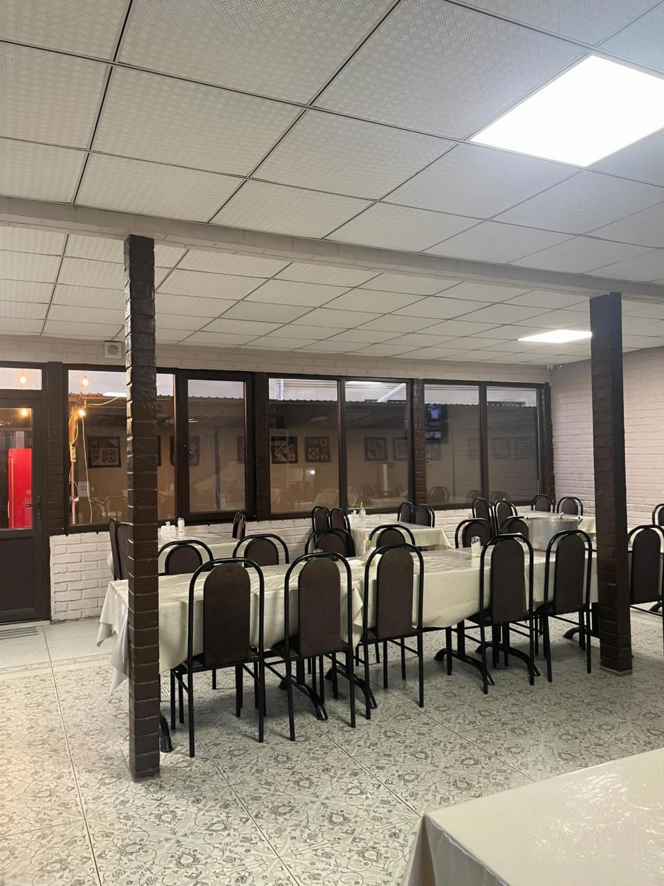 Restaurant/places to eat, Restaurant/places to eat