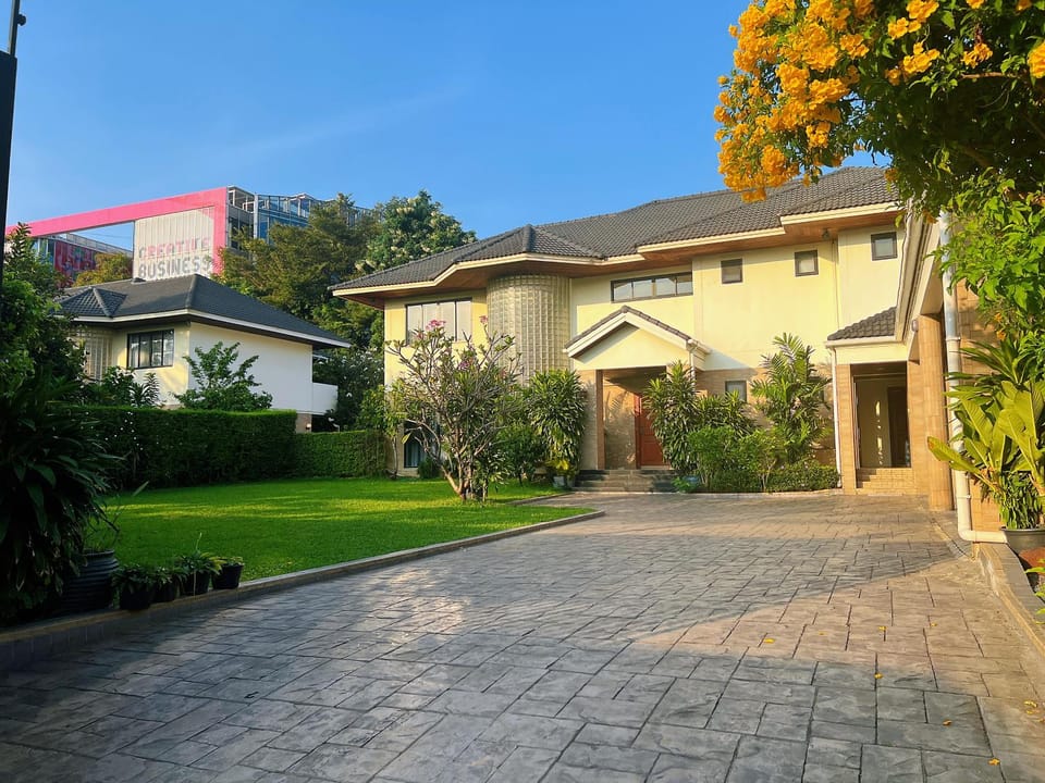 Bangkok Manor Two曼谷贰号庄园 Villa in Bangkok