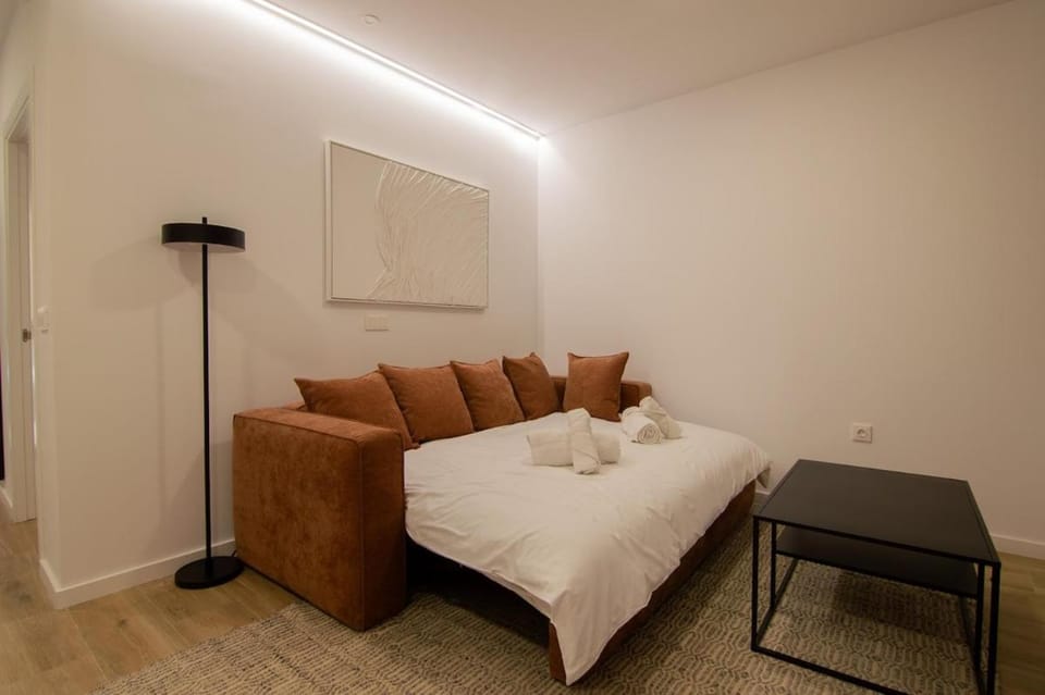 Bed, Living room