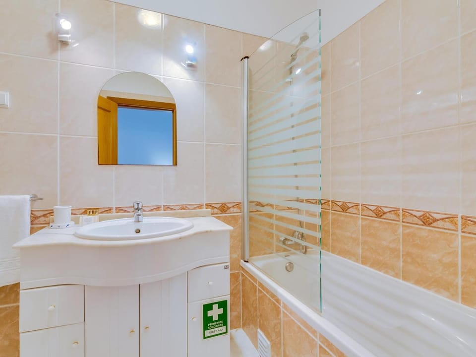 Bathroom, Bath