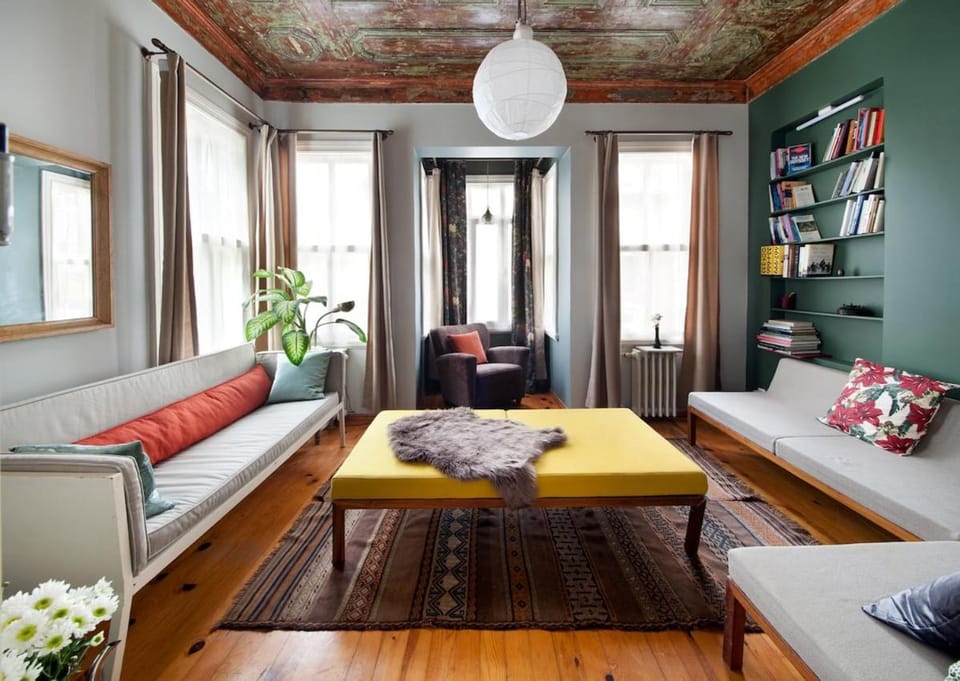 Library, Living room, Seating area
