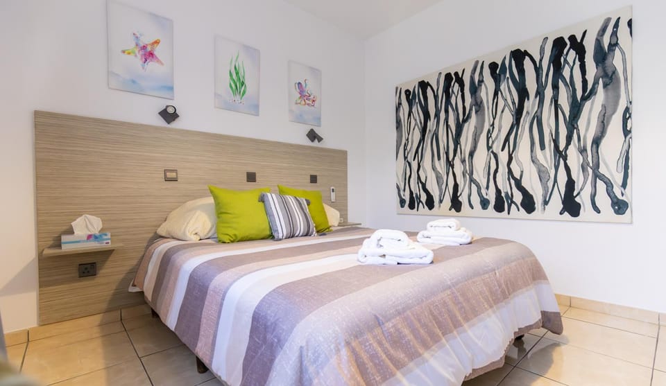 Bed, Bedroom, towels, wardrobe, air conditioner, air conditioner