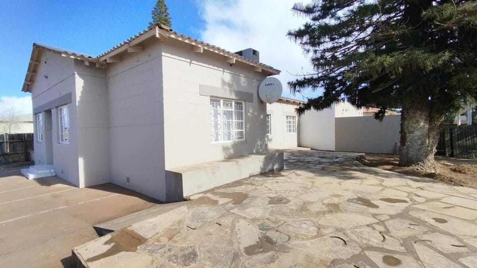 Dinas Accommodation House Oranjemund House in Namibia