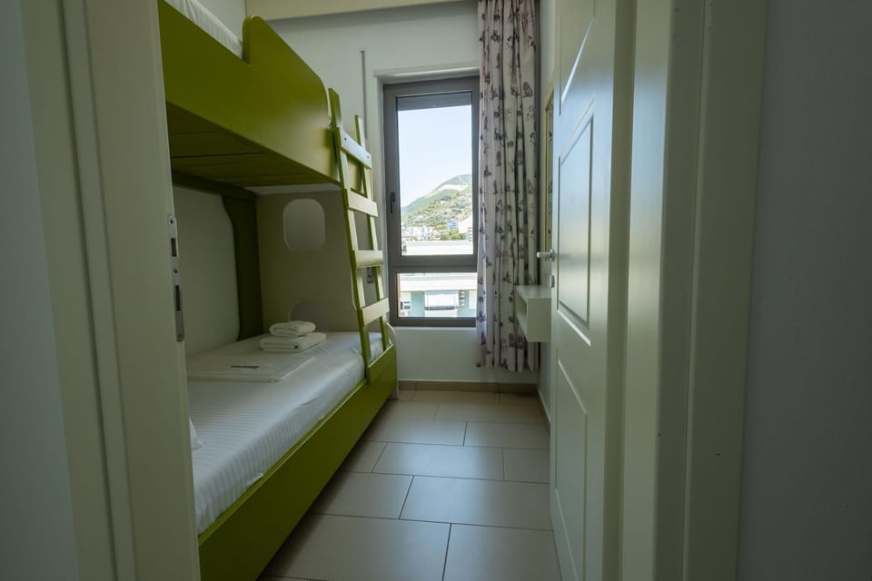 Photo of the whole room, Bedroom, bunk bed