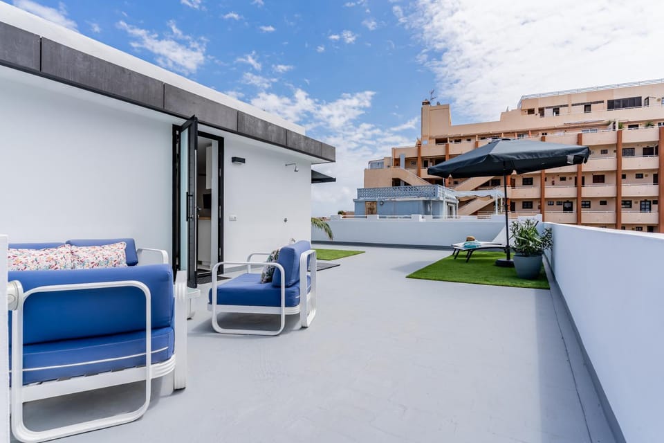 Property building, Day, View (from property/room), Balcony/Terrace, Seating area, sunbed