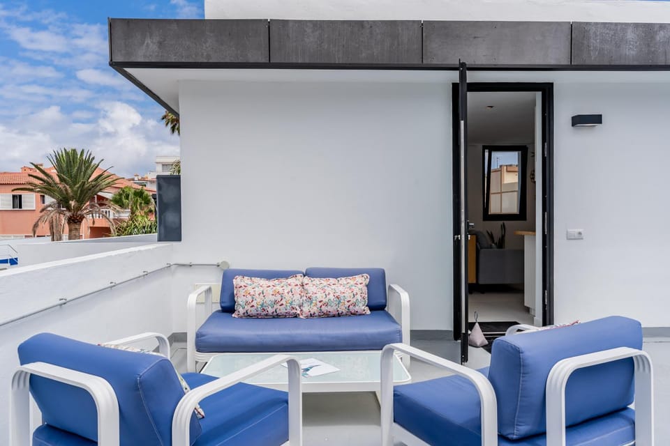 Day, Balcony/Terrace, Seating area