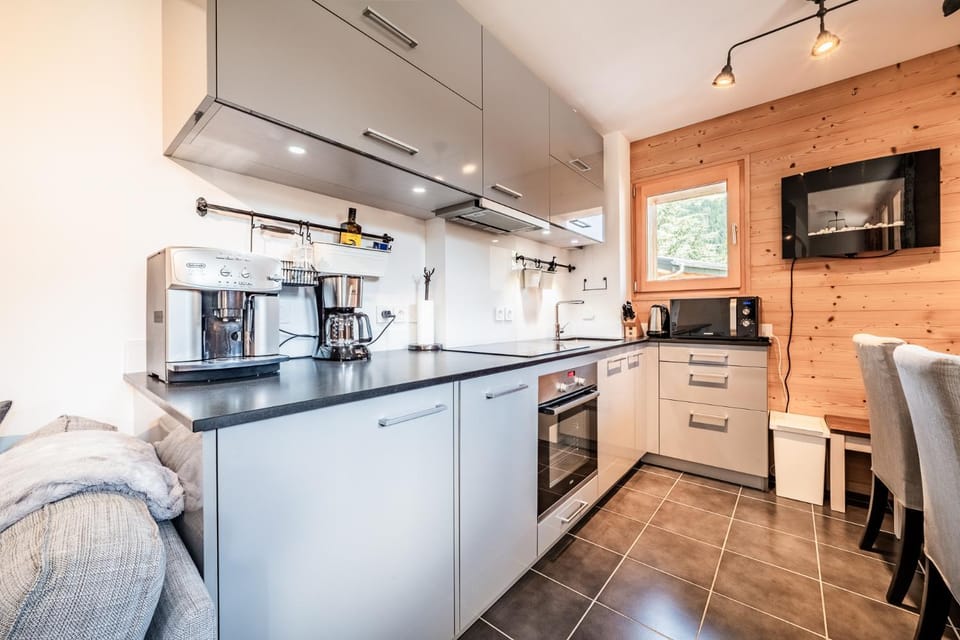 Kitchen or kitchenette, kitchen