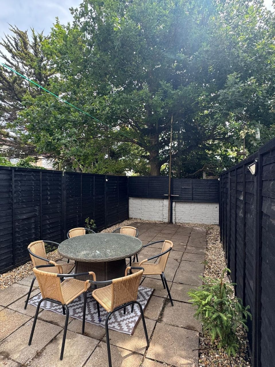 Modern 3 Bed House in Southsea, Sleeps 6 with Garden & Parking House in Portsmouth
