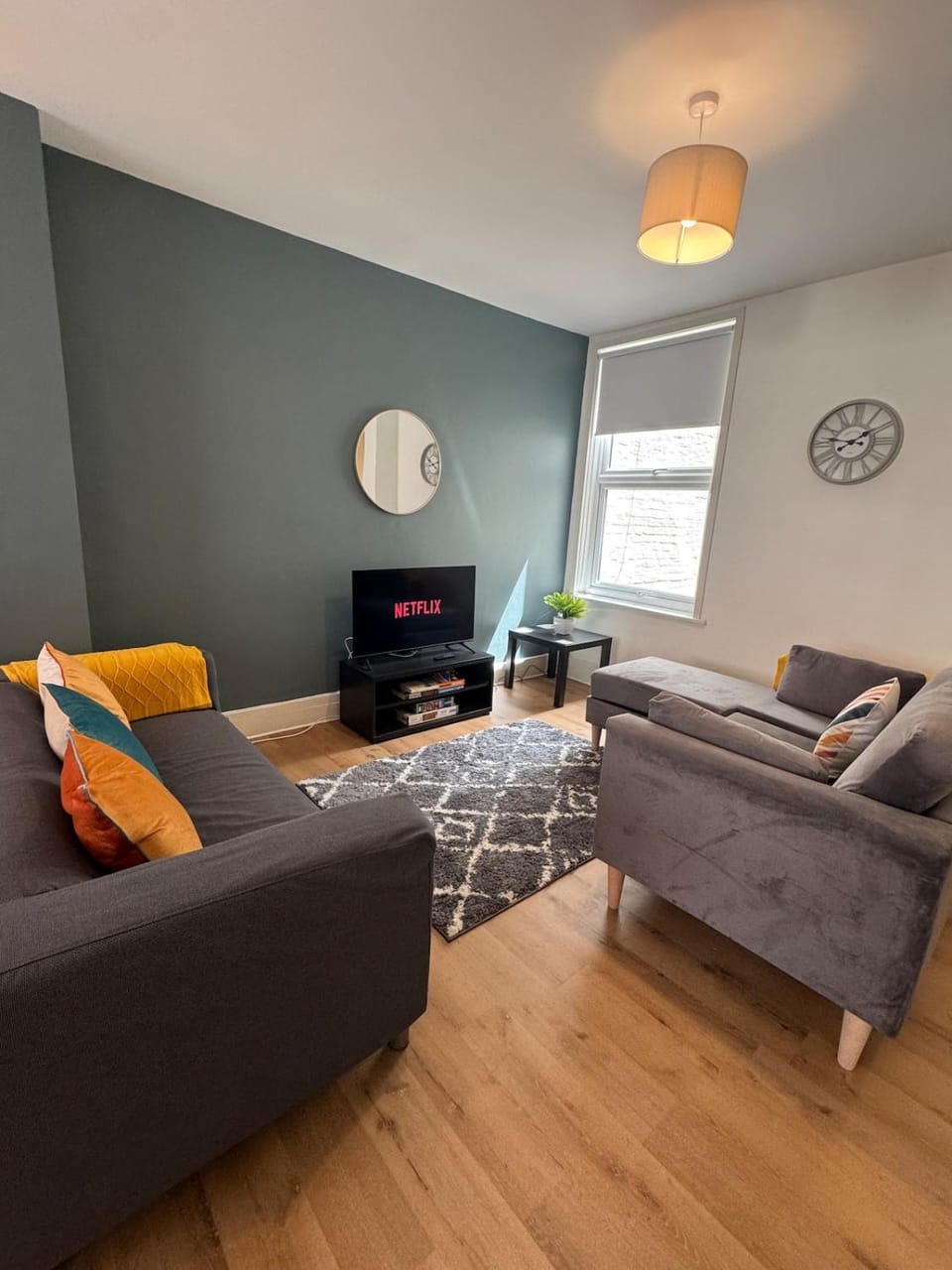 Modern 3 Bed House in Southsea, Sleeps 6 with Garden & Parking House in Portsmouth