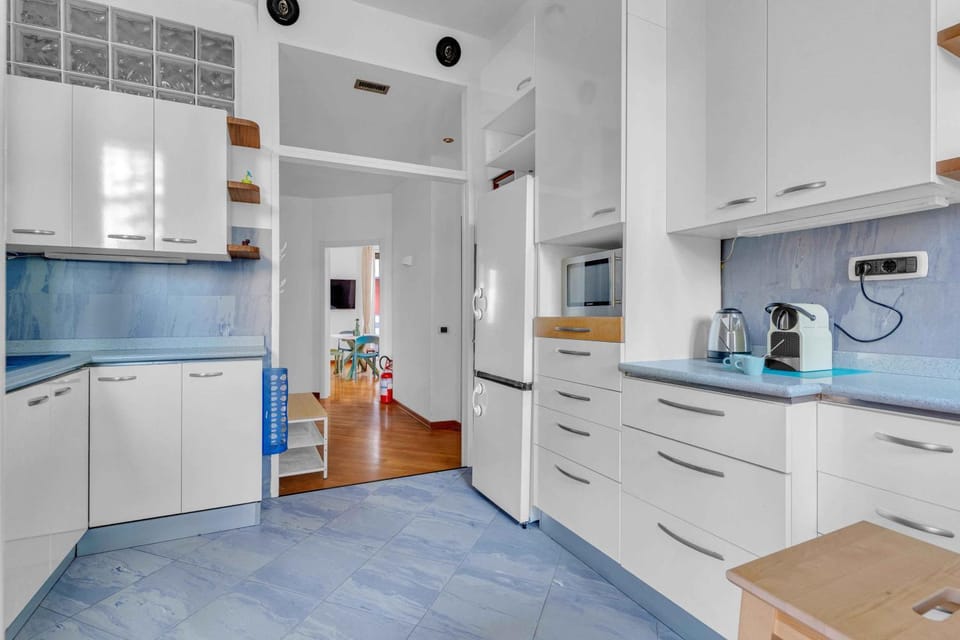 Coffee/tea facilities, kitchen