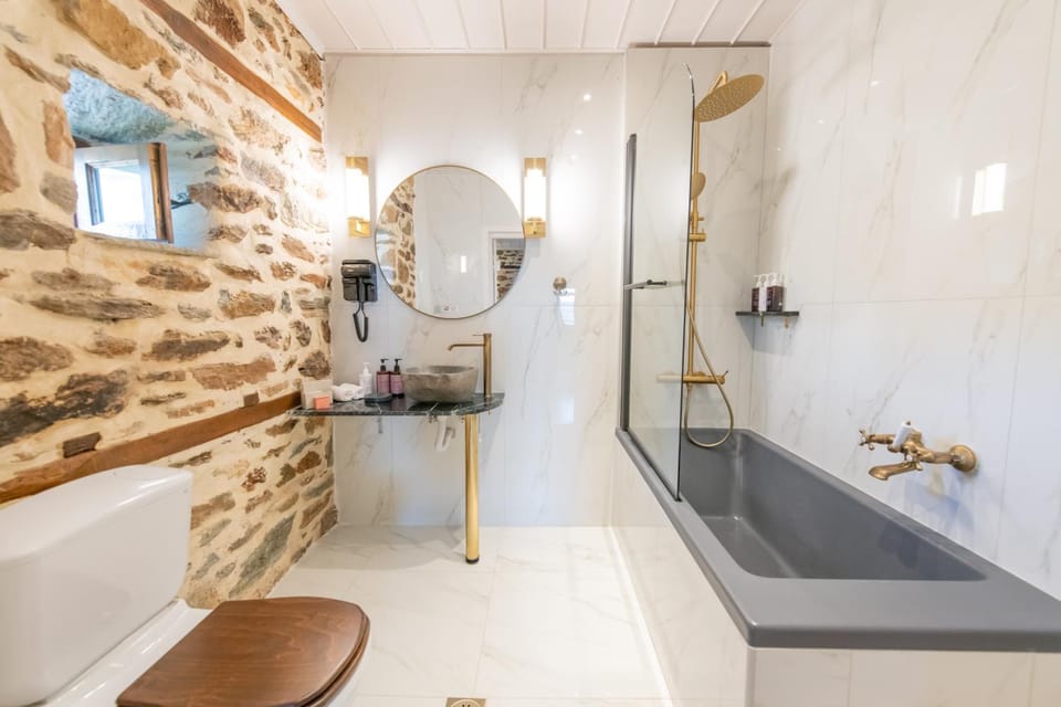 Bathroom, Bath