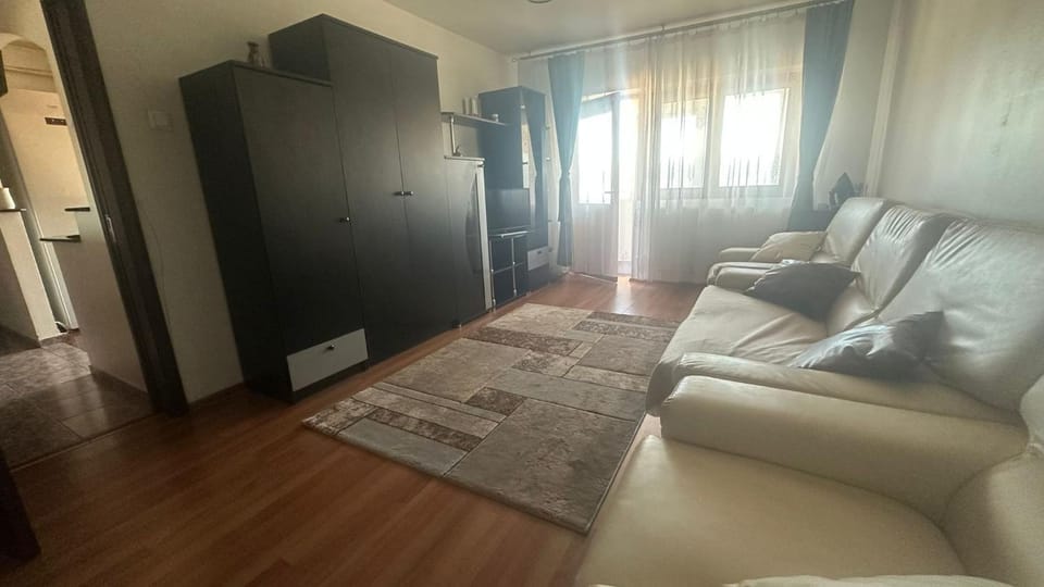 2 Rooms Center Ramnicu Valcea Apartment in Romania
