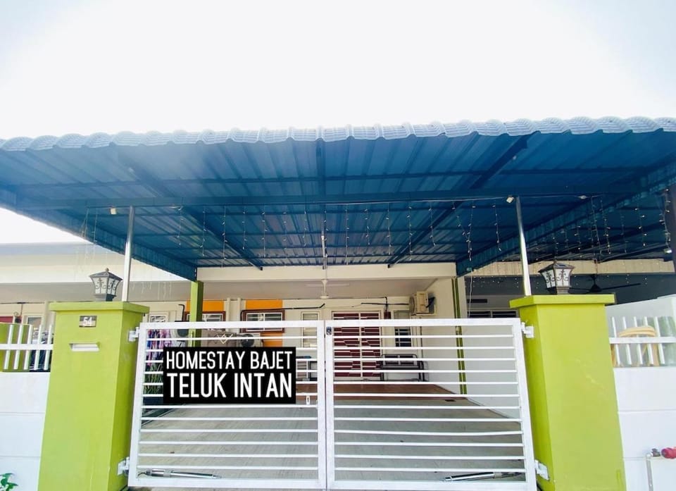 Homestay Bajet Teluk Intan House in Perak Tengah District