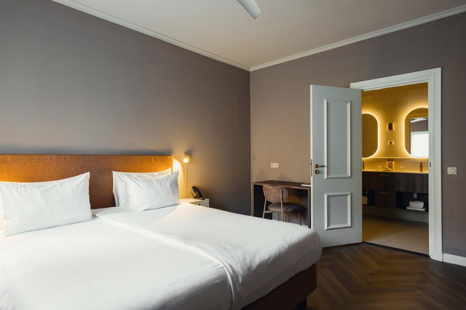 Bathroom, Bedroom